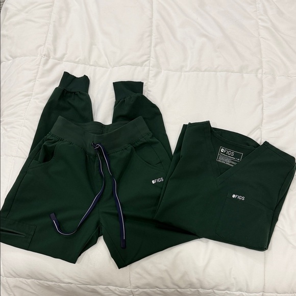 Figs Other - FIGS British Racing Green Jogger Scrub Set XS